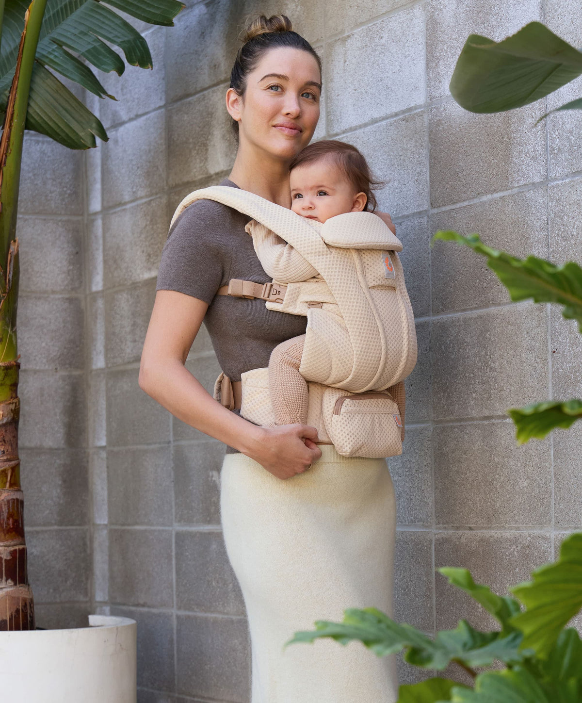 Ergobaby Baby Carriers Ergobaby Omni Deluxe Mesh Baby Carrier - Natural Beige
