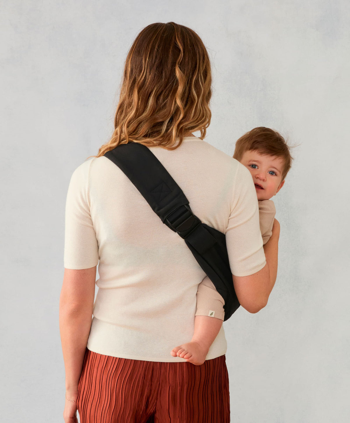 Ergobaby Baby Carriers Ergobaby Upsie Sling Carrier- Onyx Black