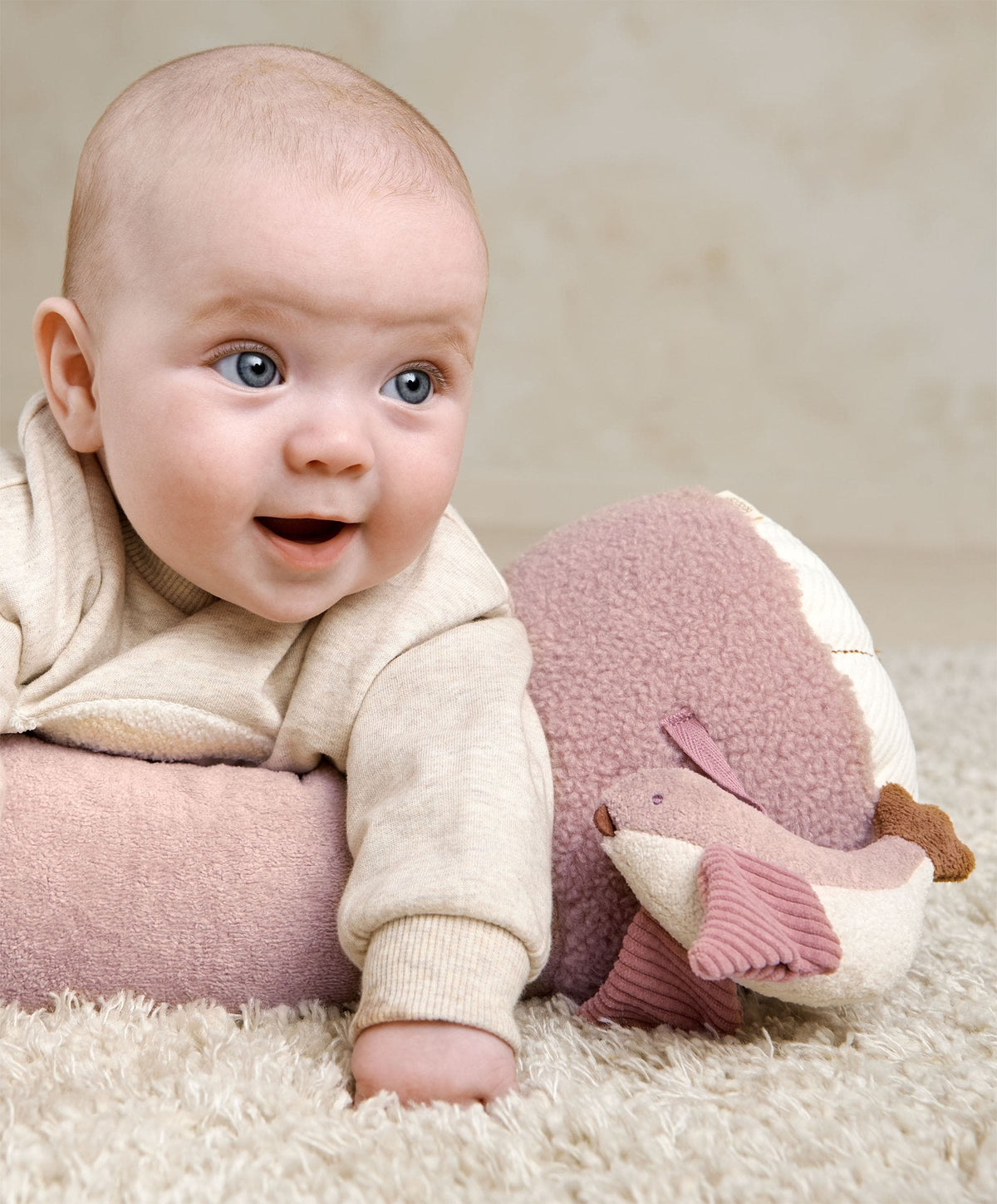 Mamas & Papas Tummy Time Welcome to the World Tummy Time Roll - Floral