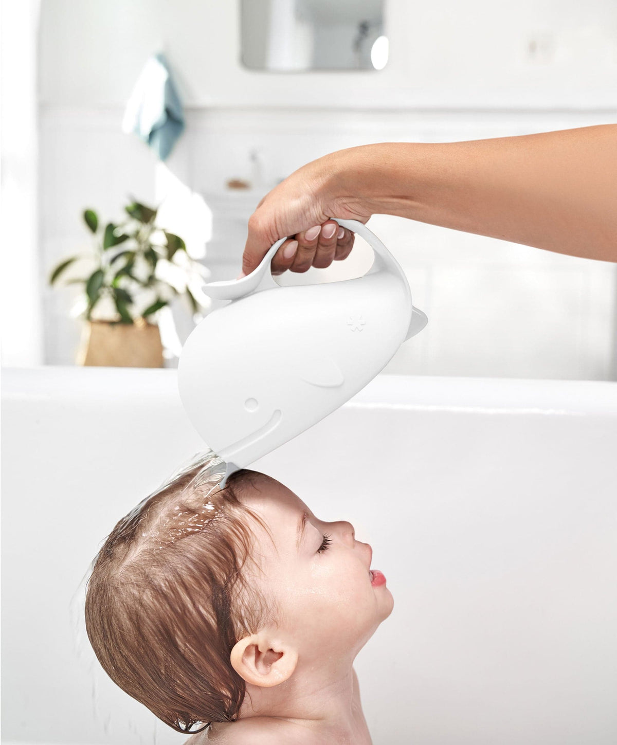 Skip Hop Baths SkipHop Moby Bath Rinser - White