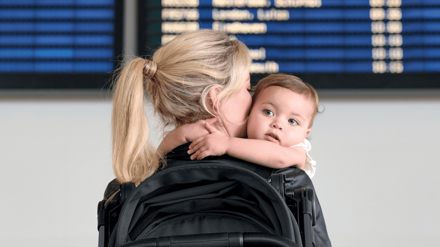 What to Pack in Hand Luggage When Travelling with a Baby