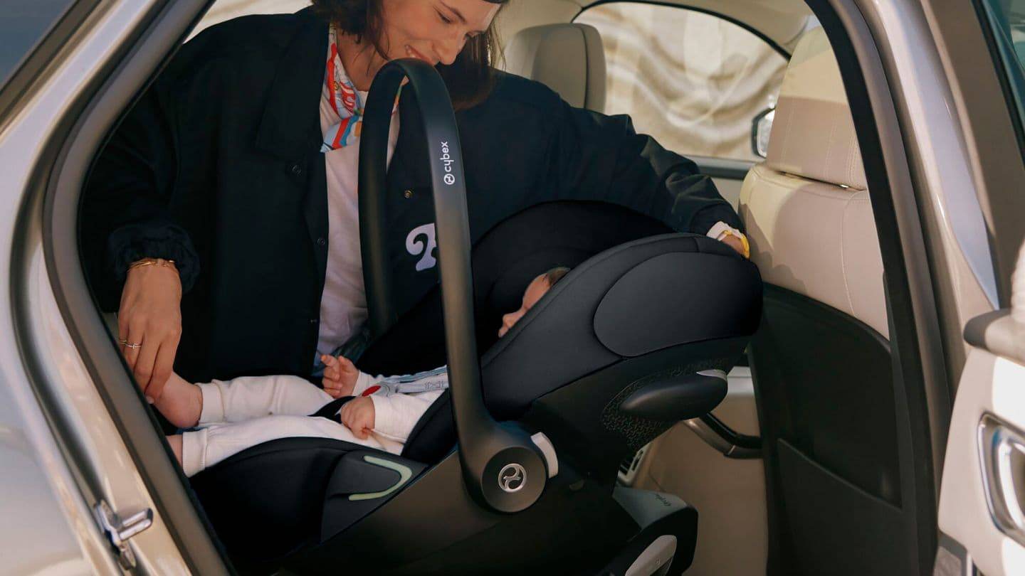 A guide to the i-Size rotating baby car seat from CYBEX – the Cloud G i-Size