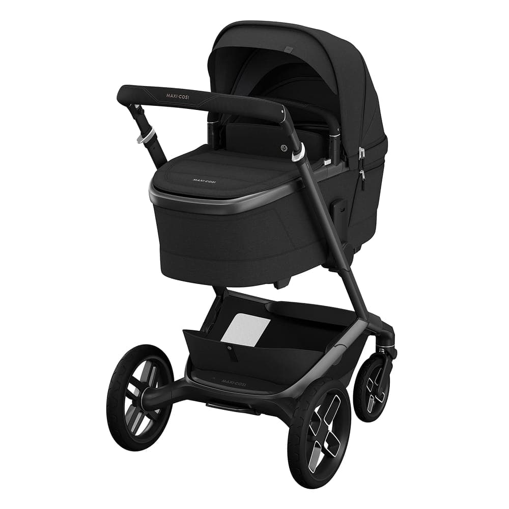 Spacious Carrycot