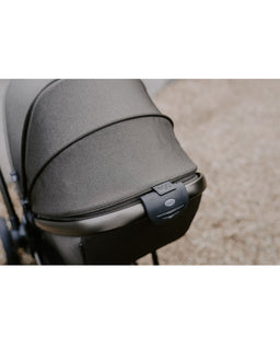 Egg3 Complete Pushchair Bundle with Shell 360 Car Seat - Chocolate Velvet