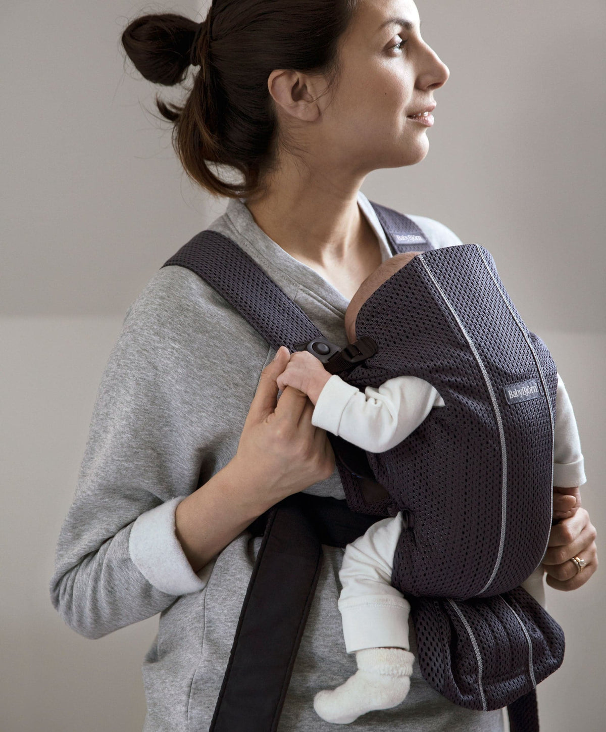 BabyBjörn Baby Carrier Mini 3D Mesh - Anthracite – Mamas & Papas UK