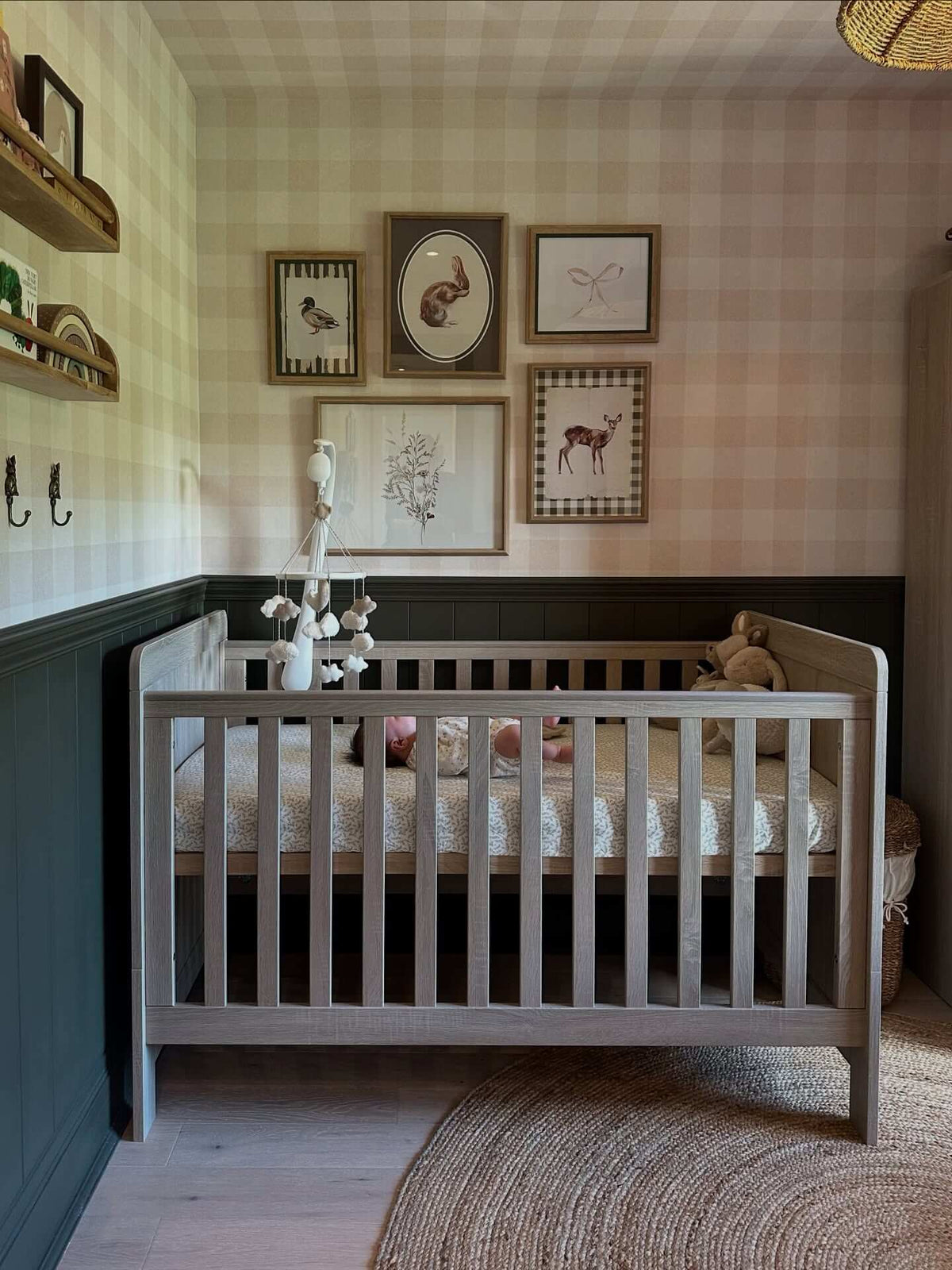 Instagram post by @chloe_countryhomerenovation
