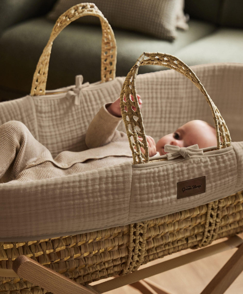 Little Green Sheep Little Green Sheep Muslin Moses Basket &amp; Mattress - Truffle