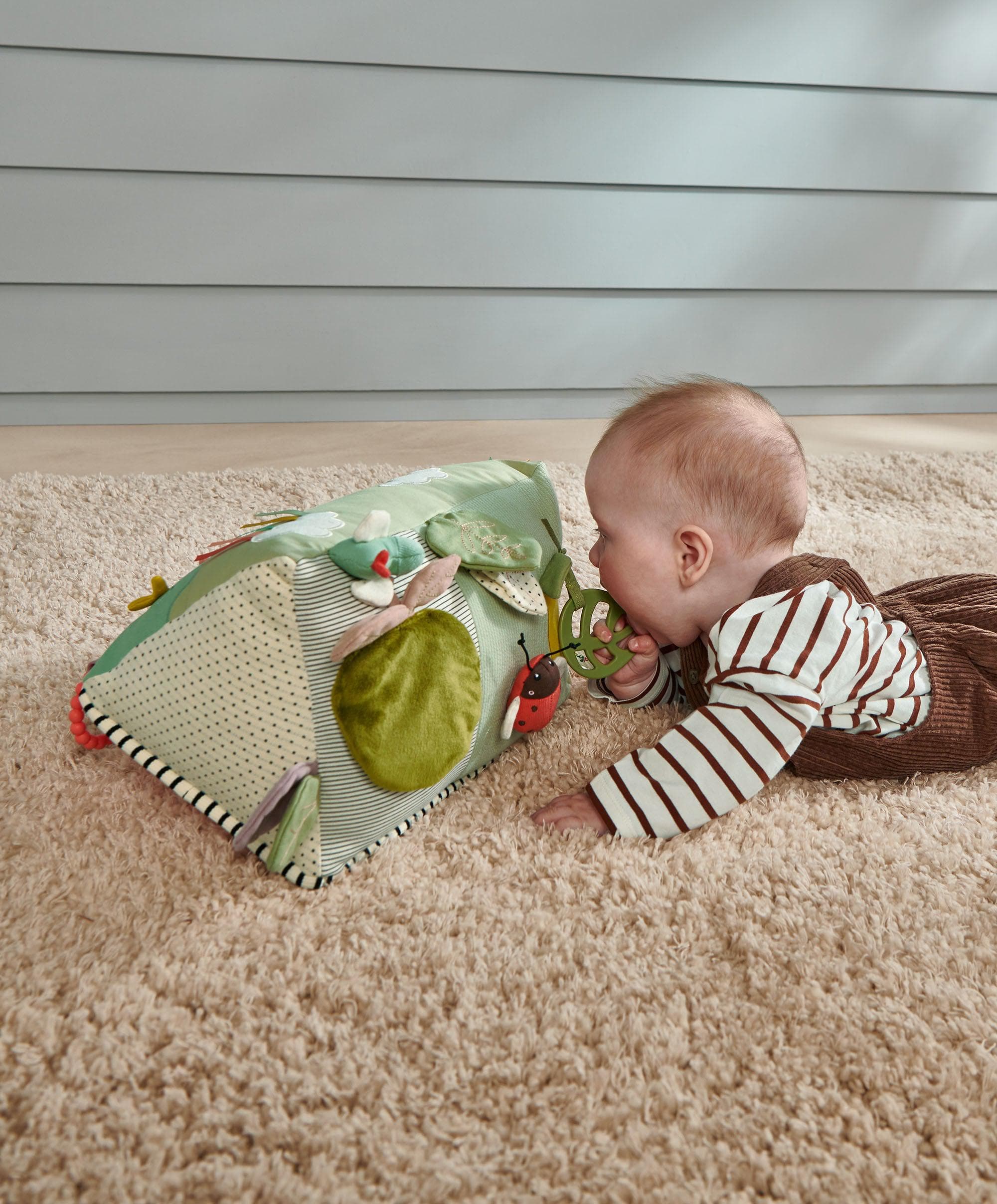 Mamas & Papas Activity Triangle