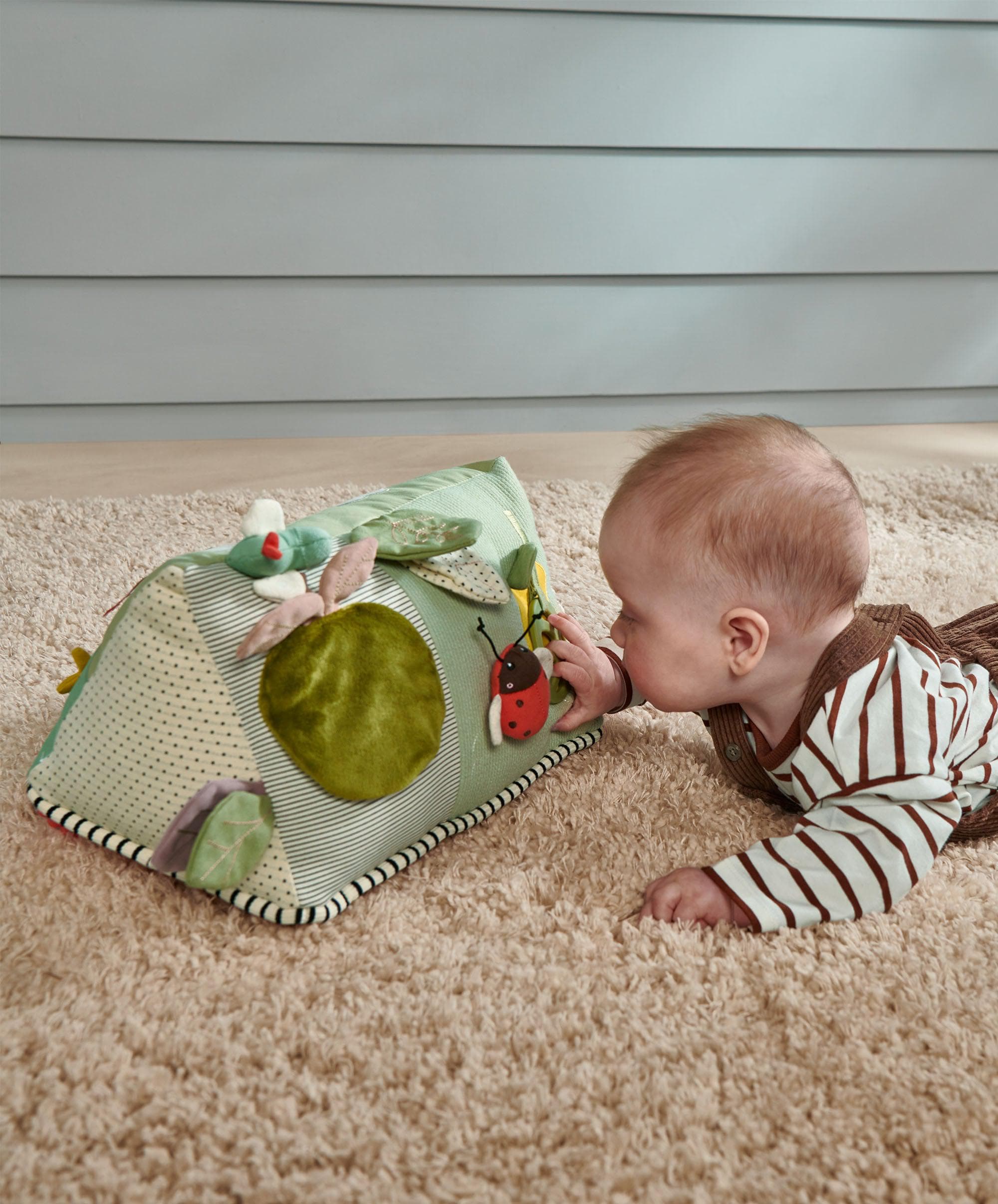 Mamas & Papas Activity Triangle