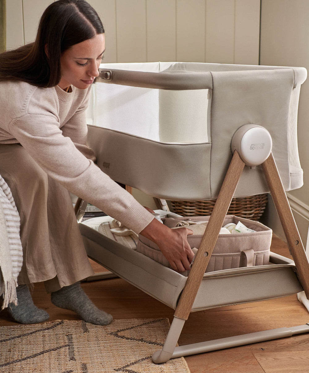 Mamas &amp; Papas Bedside Sleeping Lua 2 Bedside Crib Bundle with White Sheets &amp; Mattress Protector - Mocha