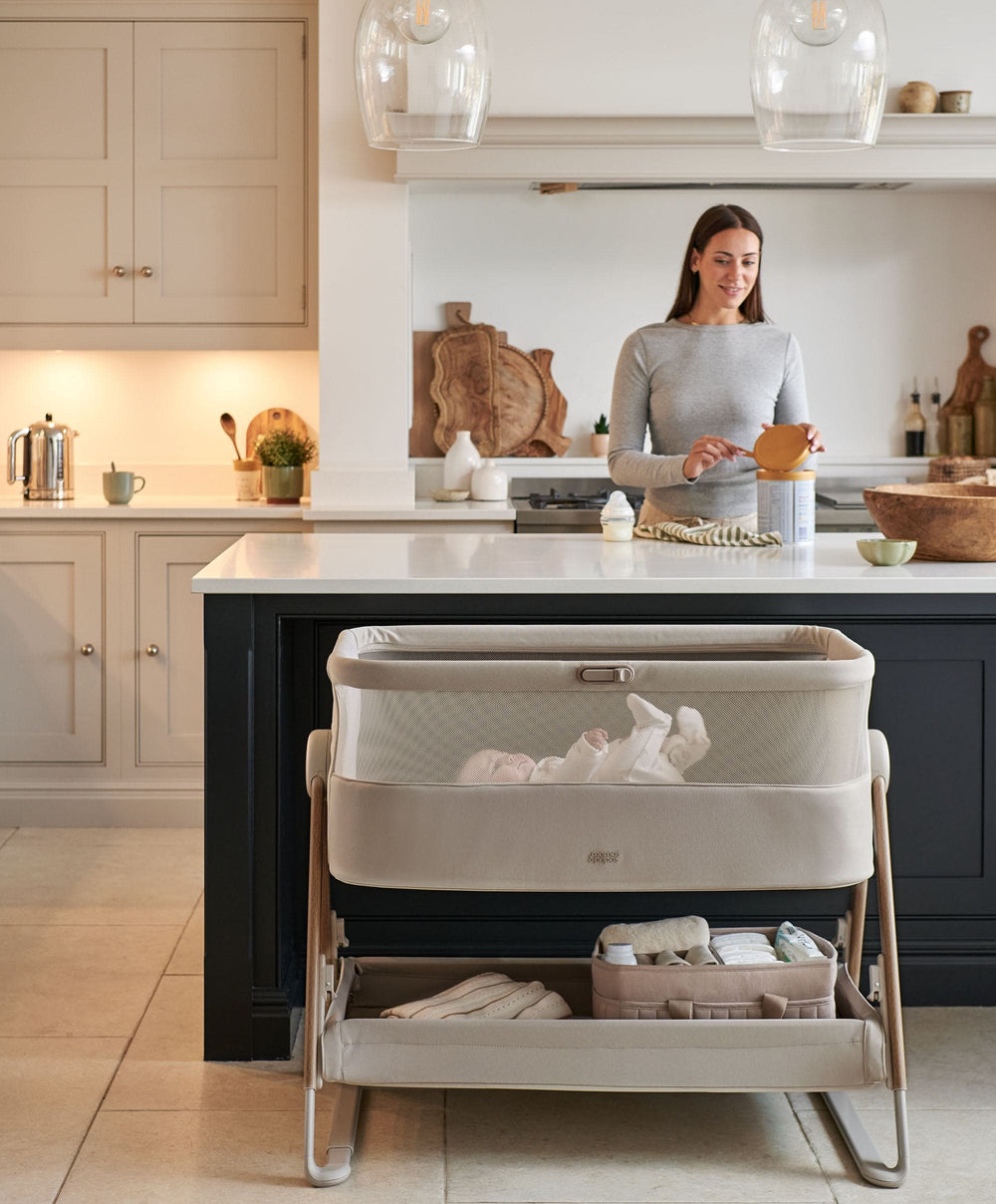 Mamas &amp; Papas Bedside Sleeping Lua 2 Bedside Crib - Mocha