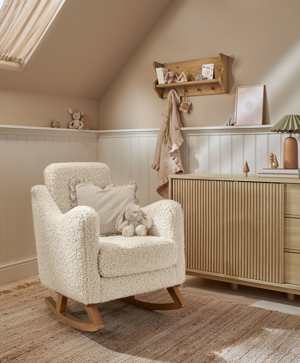 Mamas & Papas Bowdon Nursing Chair - Snow Teddy