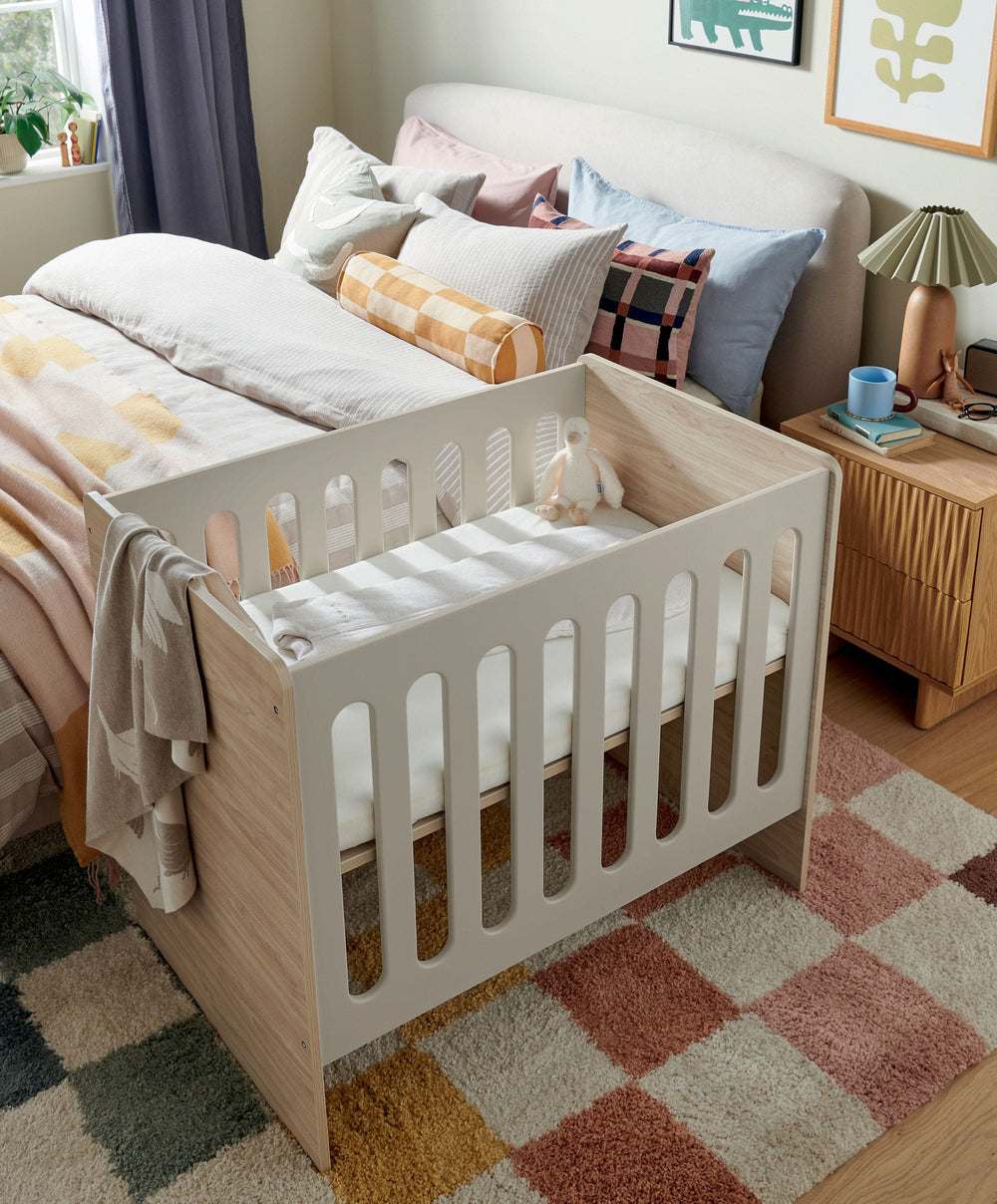 Mamas &amp; Papas Cots Vyne Mini Cot - Cashmere Oak
