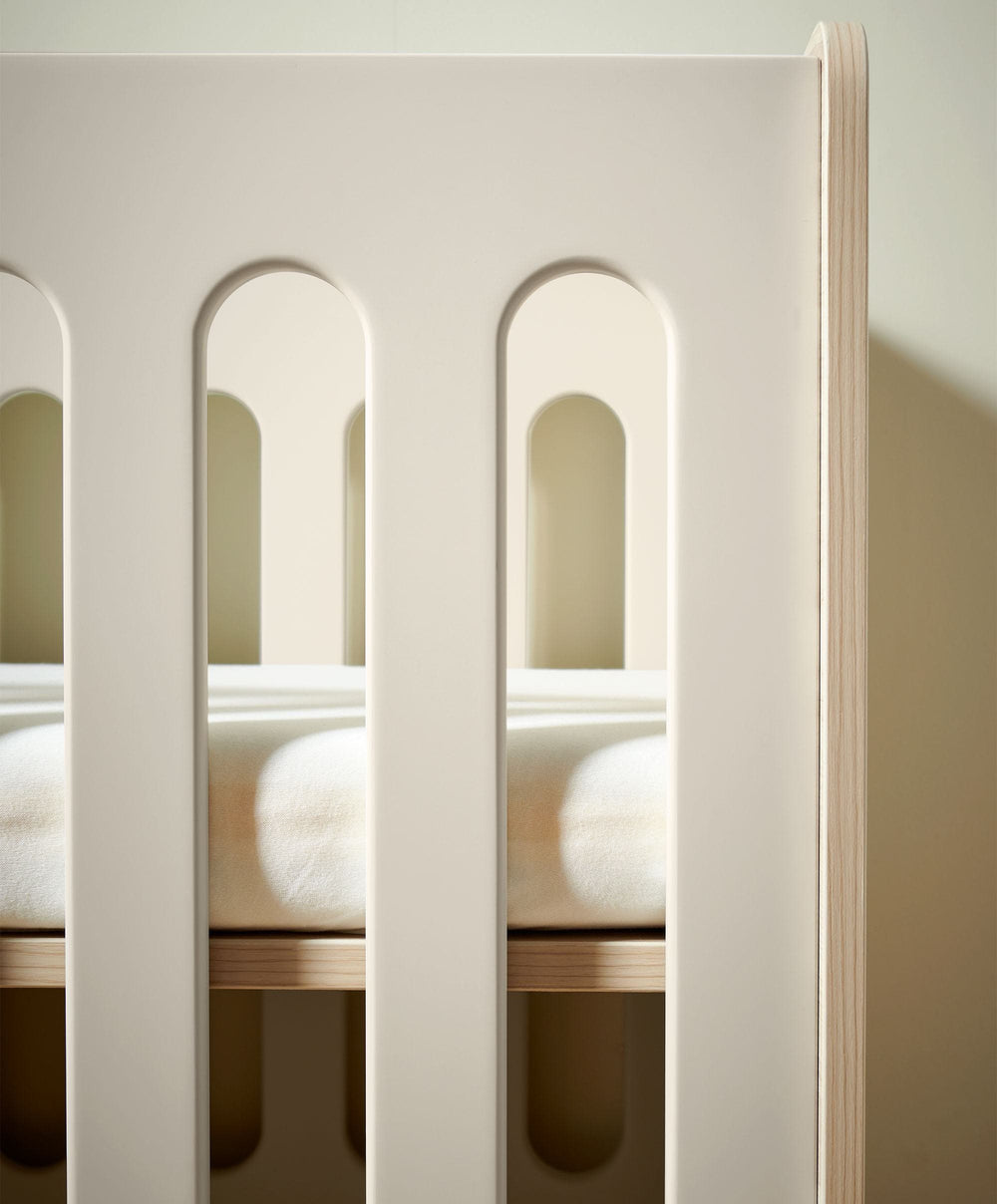 Mamas &amp; Papas Cots Vyne Mini Cot - Cashmere Oak