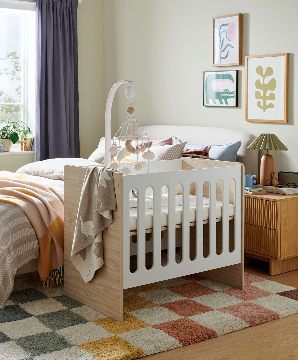 Mamas &amp; Papas Cots Vyne Mini Cot - White Oak