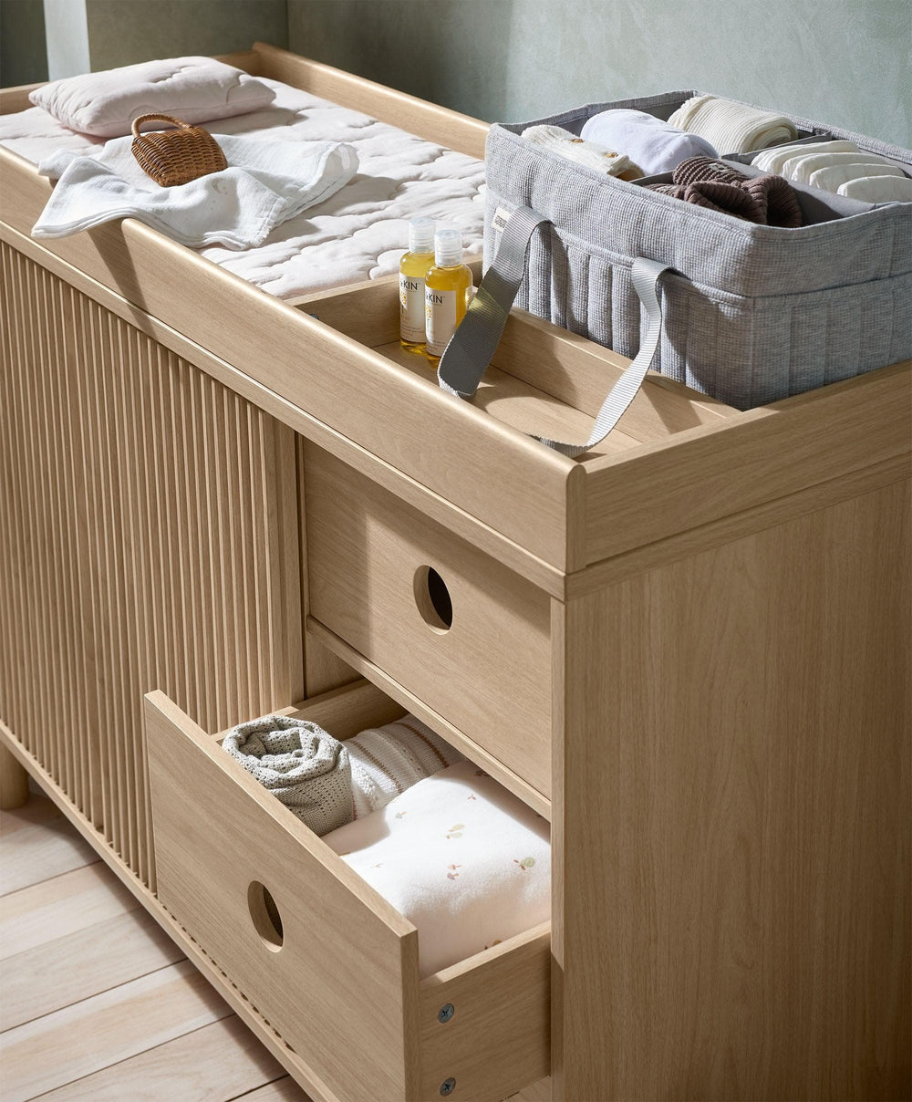 Mamas &amp; Papas Dressers &amp; Changers Oska Wide Dresser Changer - Natural Oak