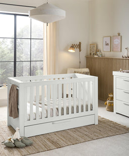 Mamas & Papas Furniture Sets Franklin Nursery Bundle with Lua Bedside Crib (6 Piece) – White Wash