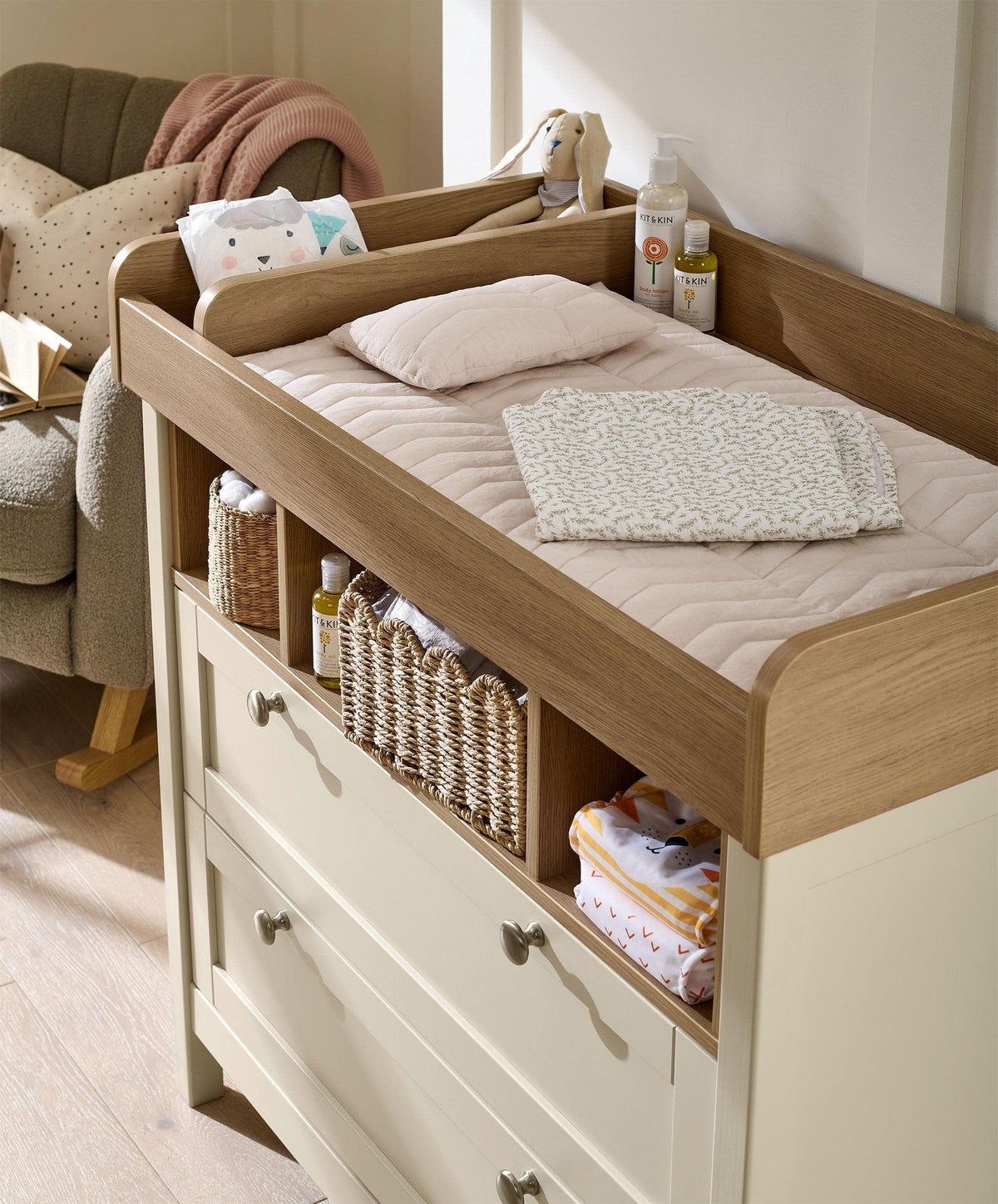 Harwell Nursery Bundle with Lua Bedside Crib (6 Piece) – Cashmere ...