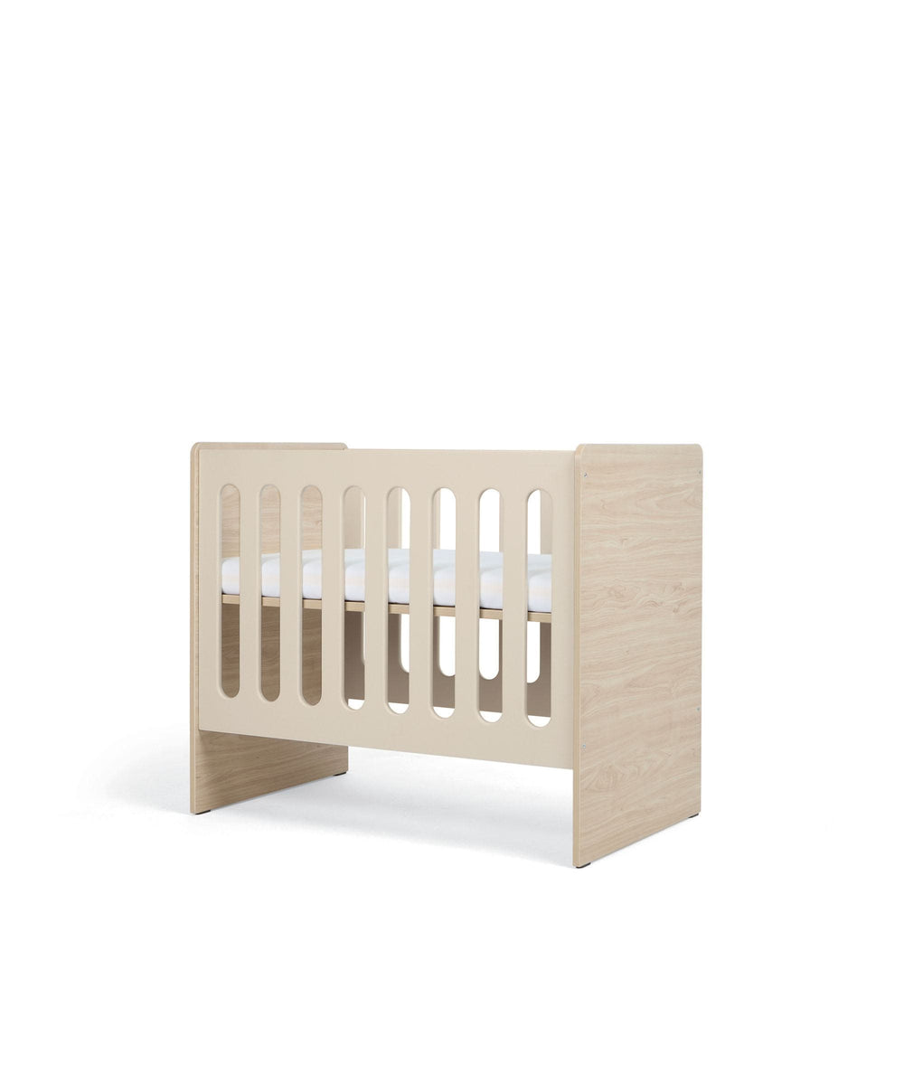 Mamas &amp; Papas Furniture Sets Vyne Mini Cot with Essential Airflow Fibre Mini Cot Mattress &amp; Sheets (4 Piece) - Cashmere/Oak