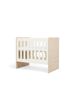Mamas & Papas Furniture Sets Vyne Mini Cot with Essential Pocket Spring Mini Cot Mattress & Sheets (4 Piece) - White/Oak