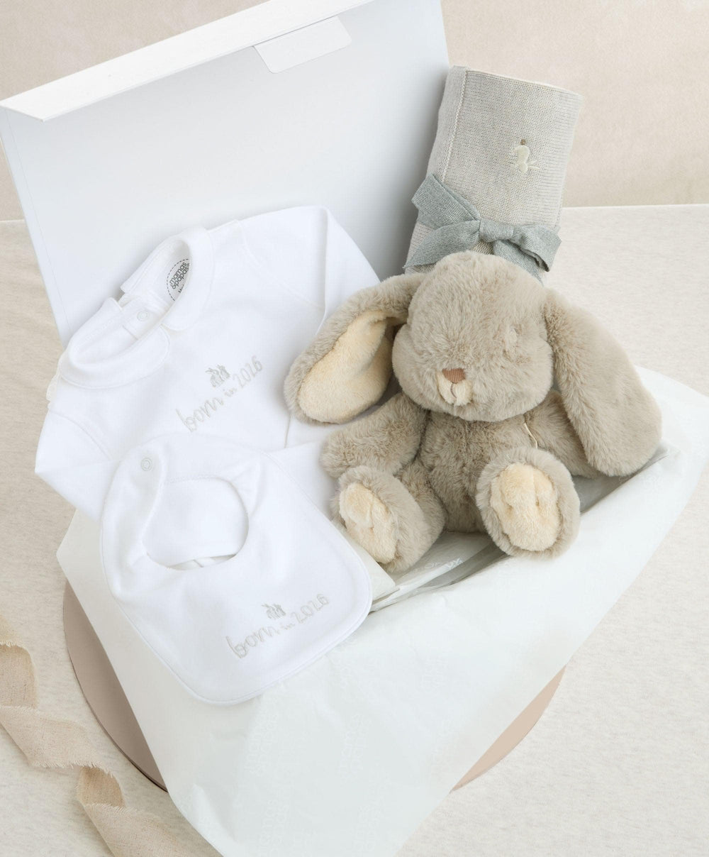 Mamas &amp; Papas Gift Boxes 0-3m Born In 2026 All In One &amp; Beanie Bunny Medium Gift Box
