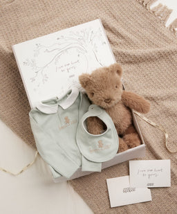 Mamas & Papas Gift Boxes Born in 2027 - Boys Gift Box (0-3 M)