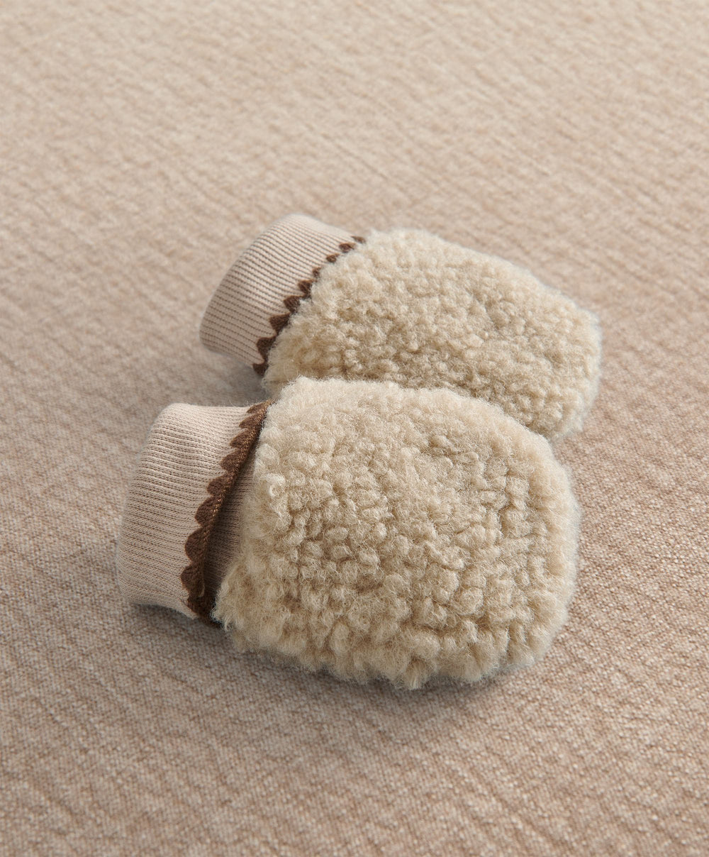 Mamas &amp; Papas Hat &amp; Mitts Borg Hat &amp; Mitts Set