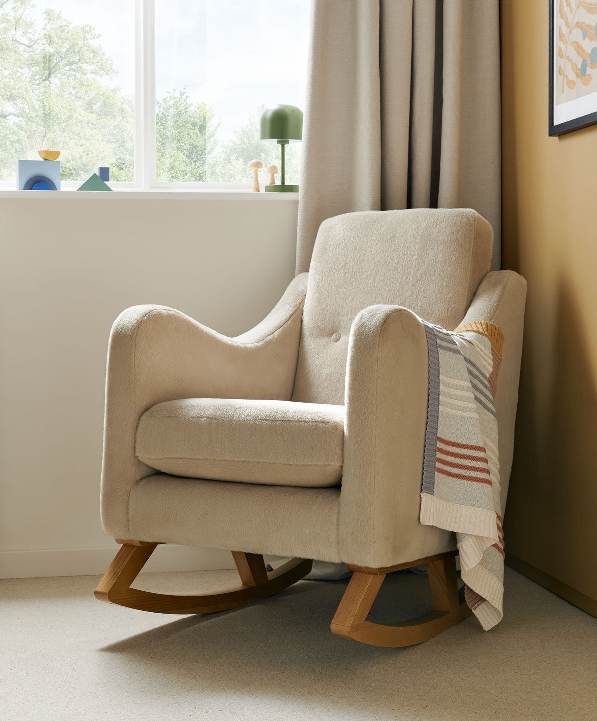 Mamas & Papas Nursing Chairs Bowdon Nursing Chair - Almond Sherpa