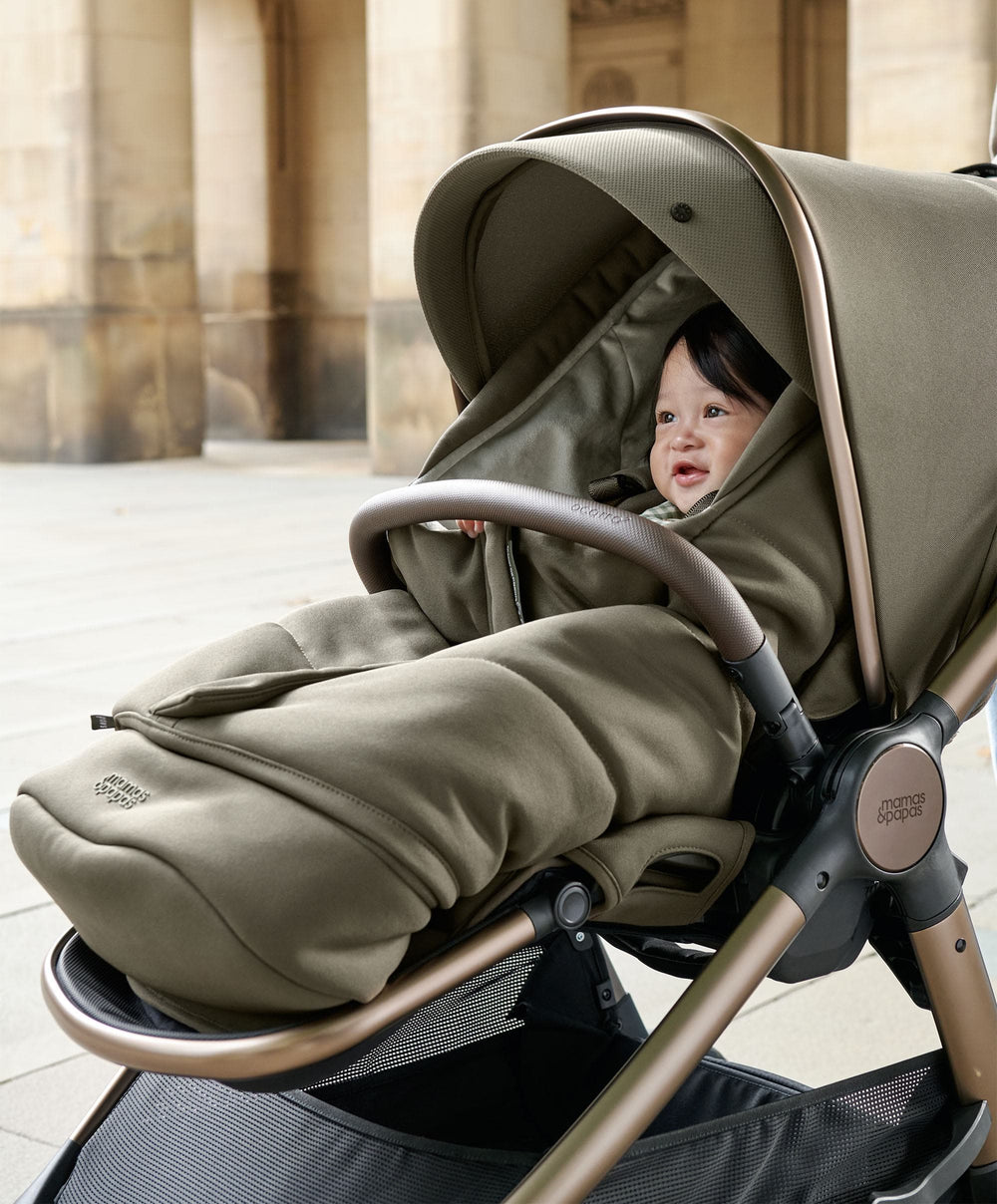 Mamas &amp; Papas Pushchairs Ocarro 2 Complete Pushchair Bundle with Cybex Cloud T i-Size Rotating Baby Car Seat &amp; Base (8 Pieces) - Evergreen