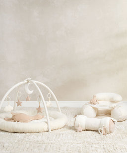 Mamas & Papas Tummy Time Welcome to the World Tummy Time Roll - Duckling