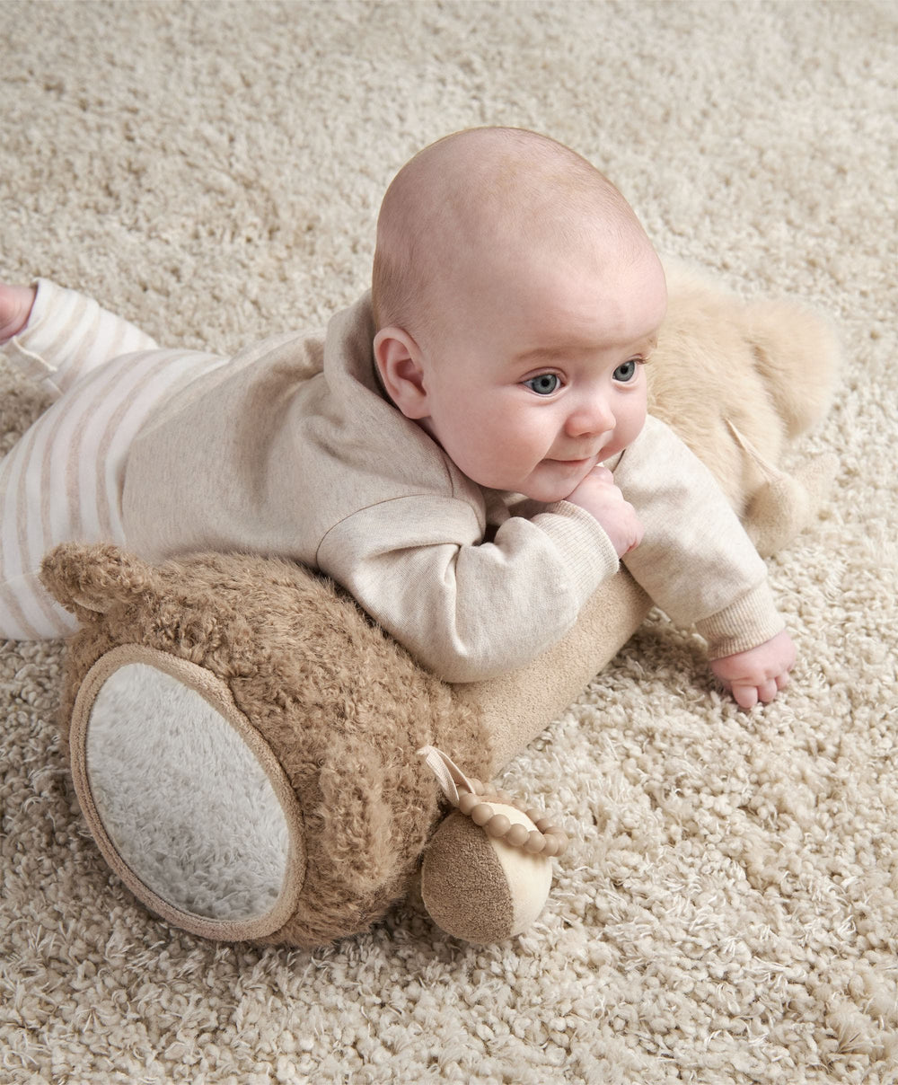 Mamas &amp; Papas Tummy Time Welcome to the World Tummy Time Roll - Millie &amp; Boris