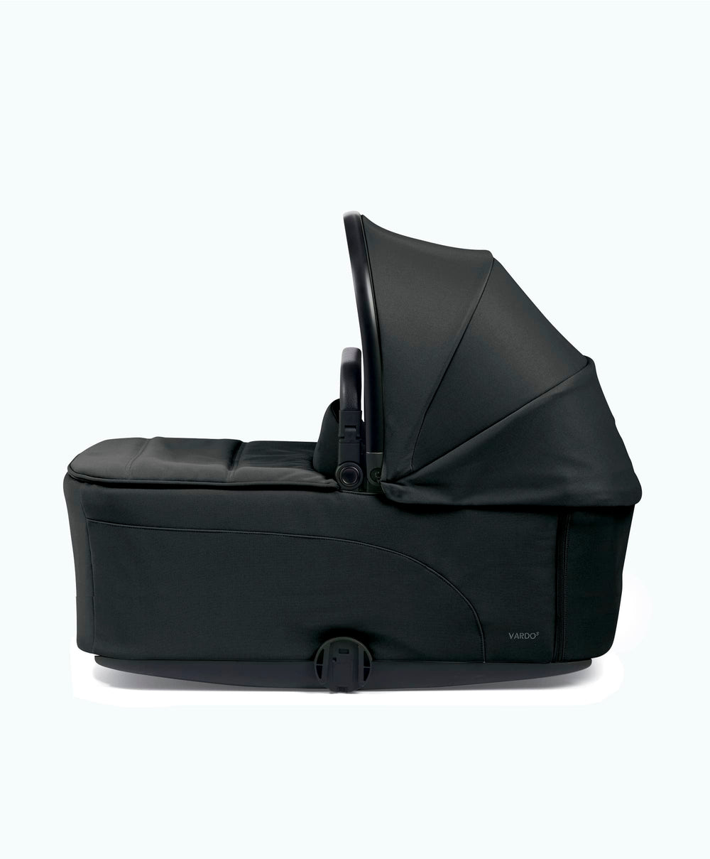 Mamas &amp; Papas Vardo Essential Pushchair Bundle (7 Pieces) - Noir