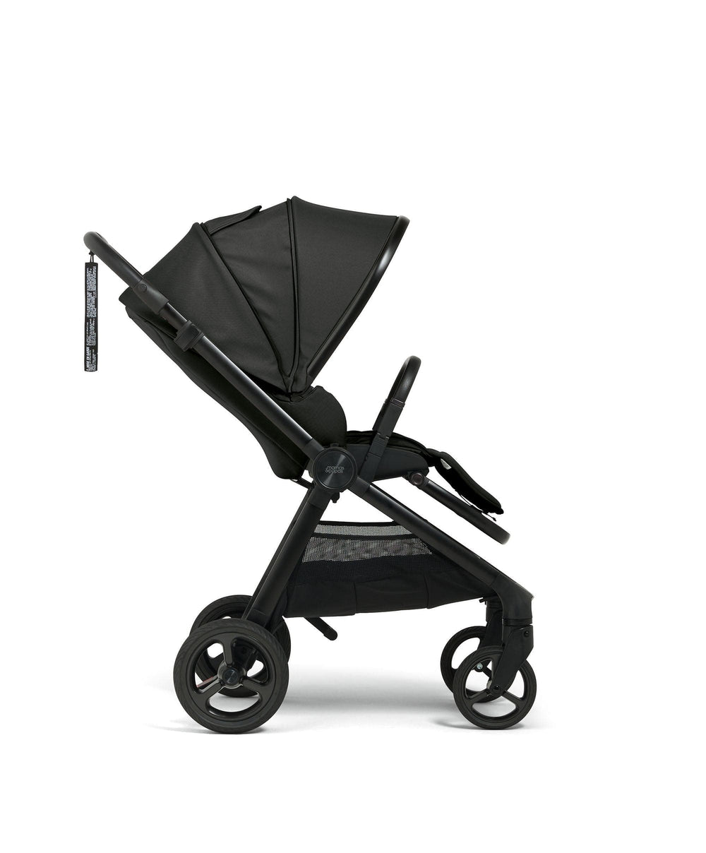 Mamas &amp; Papas Vardo Pushchair Bundle with Maxi-Cosi Pebble 360 Pro² Car Seat (8 Pieces) - Noir