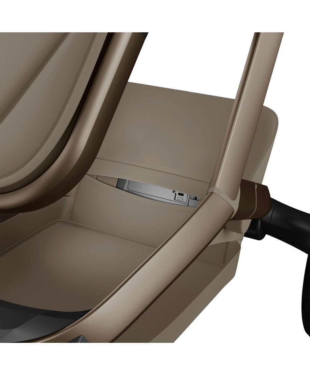 Maxi Cosi Maxi-Cosi Fame Pushchair &amp; Carrycot with Coral Slide Pro Car Seat - Oak Truffle