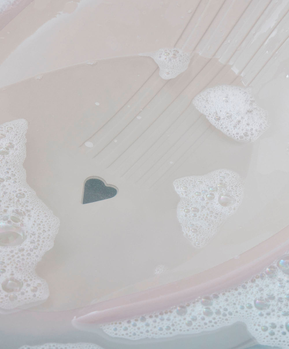 Shnuggle Bath Support Shnuggle Newborn Bath Support – Taupe