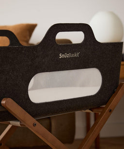 Snuz SnuzBaskit Moses Basket & Stand - Graphite/Walnut