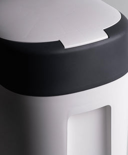 Tommee Tippee Nappy Bins Tommee Tippee Twist & Click Advanced Nappy Bin & 6 Refill Cassettes