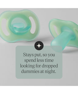 Tommee Tippee Soothers Tommee Tippee Ultra-light StayPut Night Glow Dummy 6-18m (2 Pack)