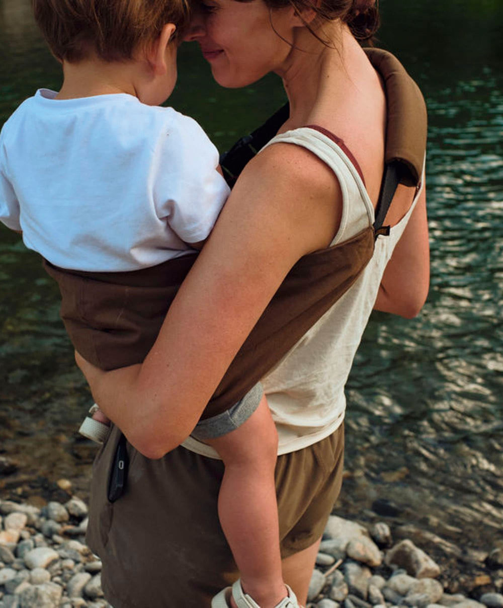 Wildride Wildride Toddler Carrier with Free Bag - Coffee