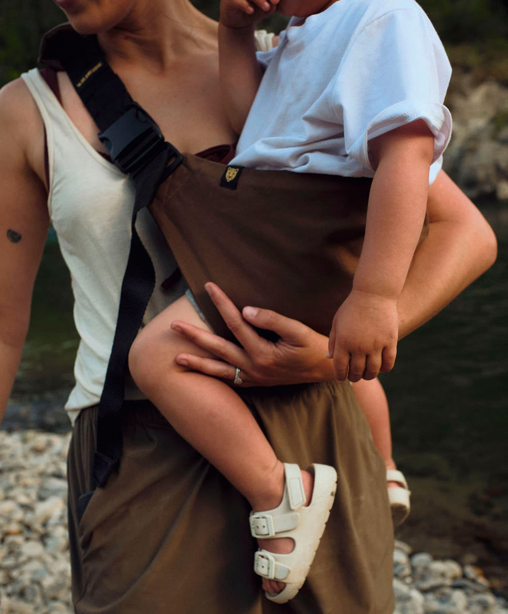 Wildride Wildride Toddler Carrier with Free Bag - Coffee