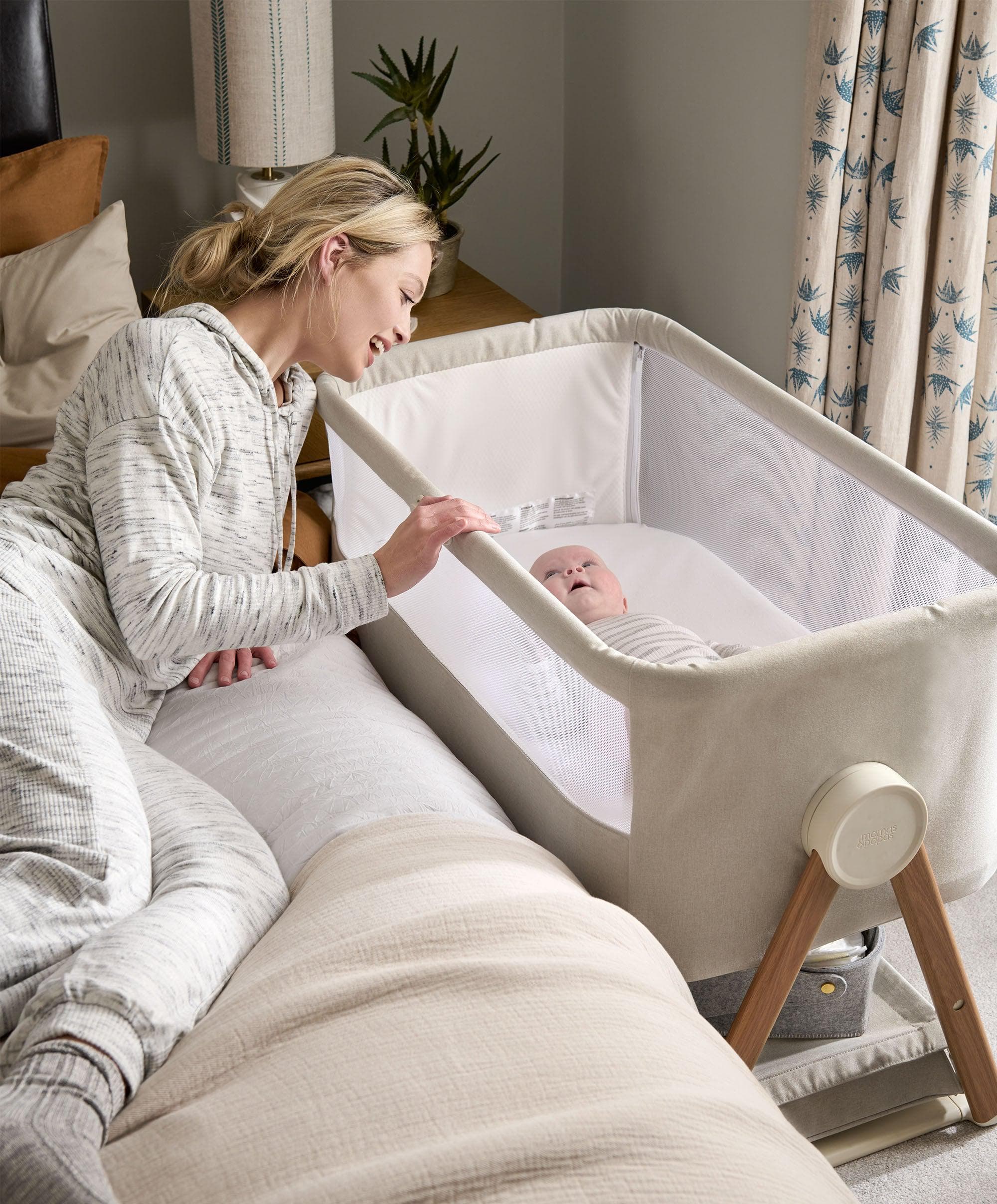 Lua Bedside Crib Fawn