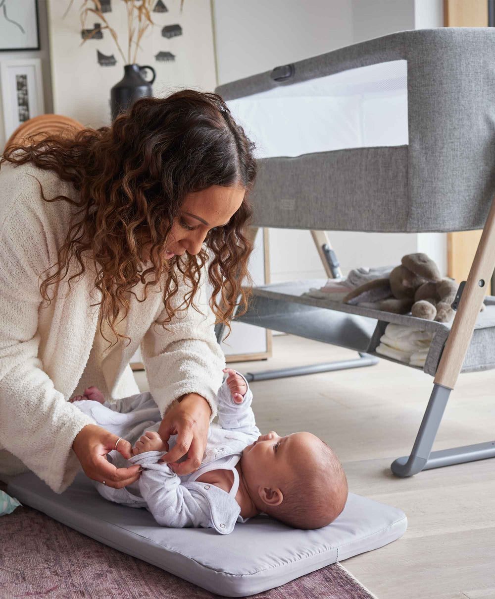 Lua Crib Lua Bedside Crib - Grey – Mamas & Papas UK