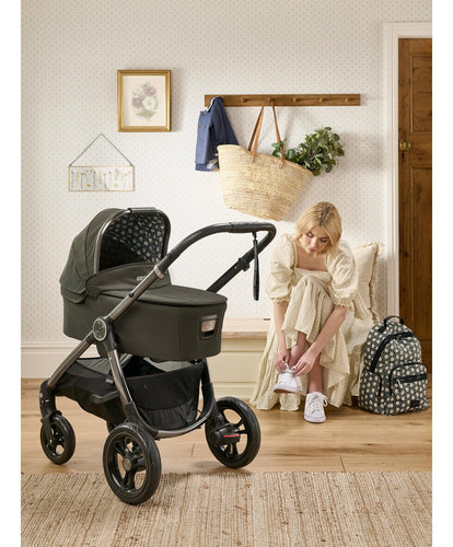 Mamas & Papas Carrycots Laura Ashley Ocarro Carrycot in Calcot